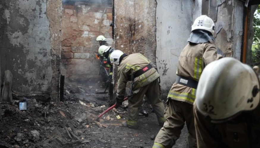 Пожежа на магістральному газопроводі та пошкоджені житлові будинки в Одеській області після удару РФ 22 липня 2026 року.
