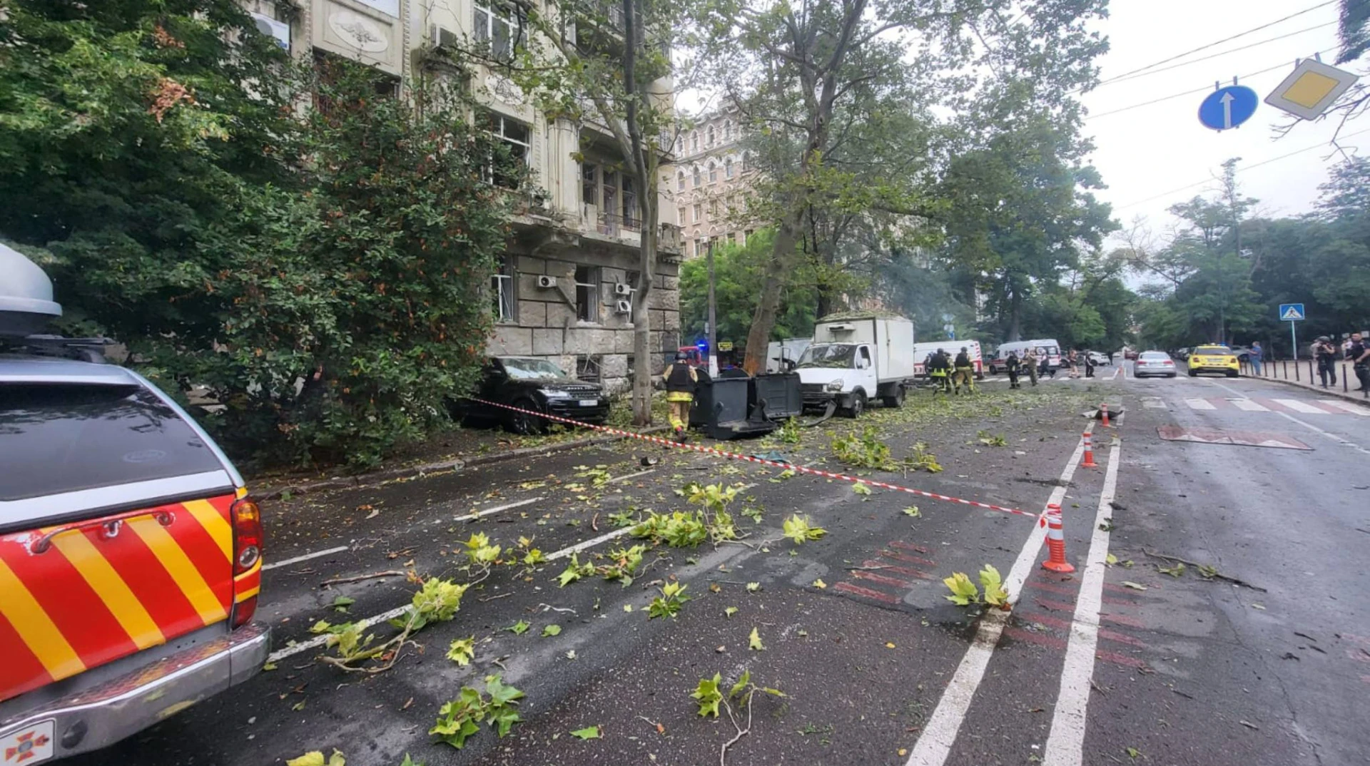 Пошкоджений житловий будинок у центрі Одеси після удару 21 липня 2026 року