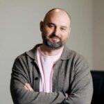 Смартфони на вітрині магазину