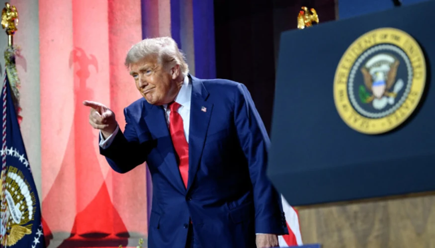 Що стоїть за обіцянкою Трампа про $5 тисяч: пояснення
