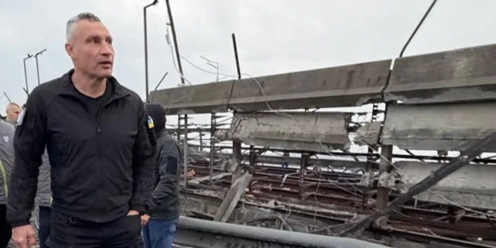 Як пошкодження Південного мосту в Києві вплинуло на рух транспорту